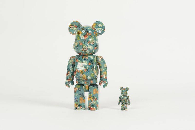 Article by MEDICOM TOY