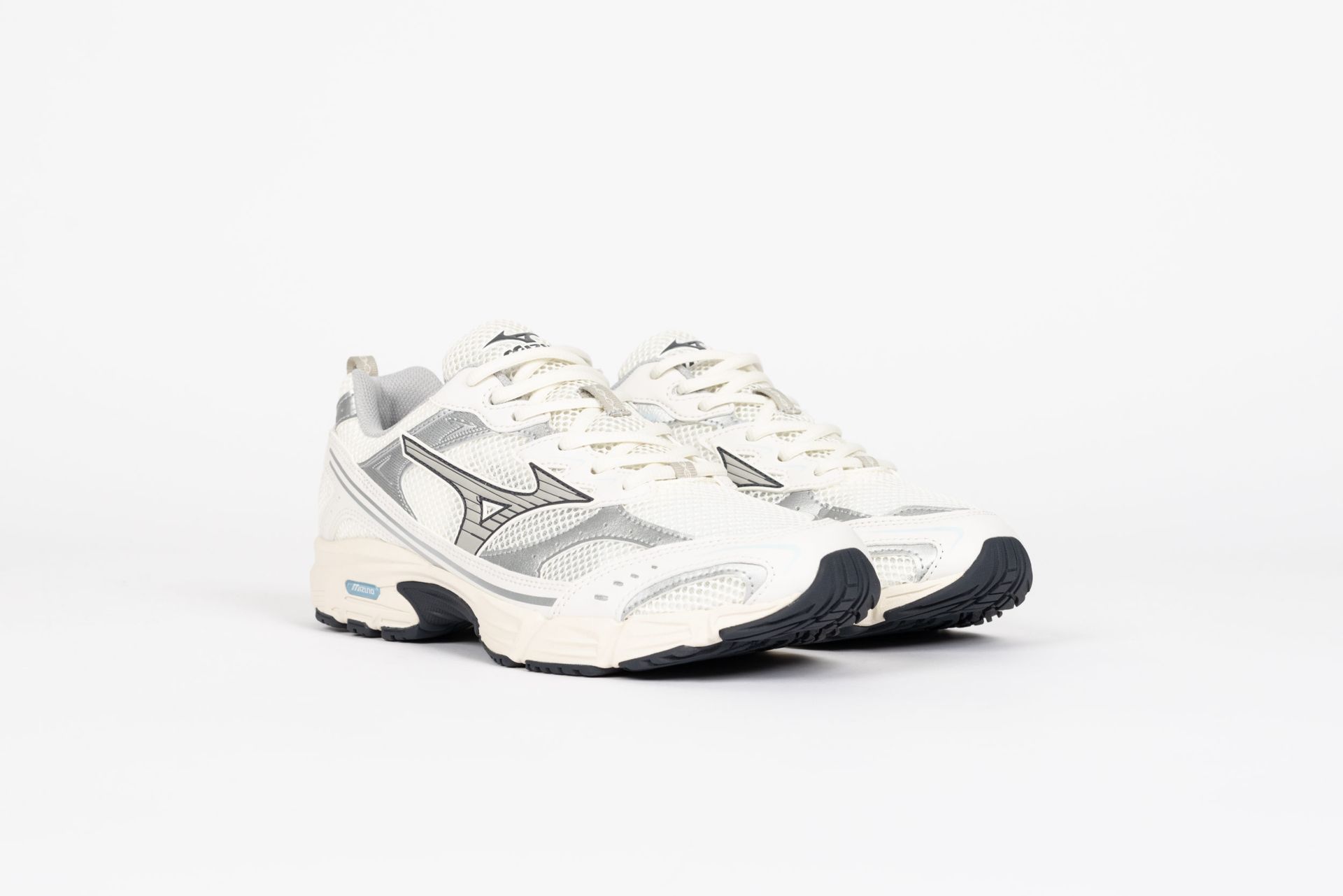 D1GA245101 Mizuno MXR OG White Black Silver (Men's) | eBay
