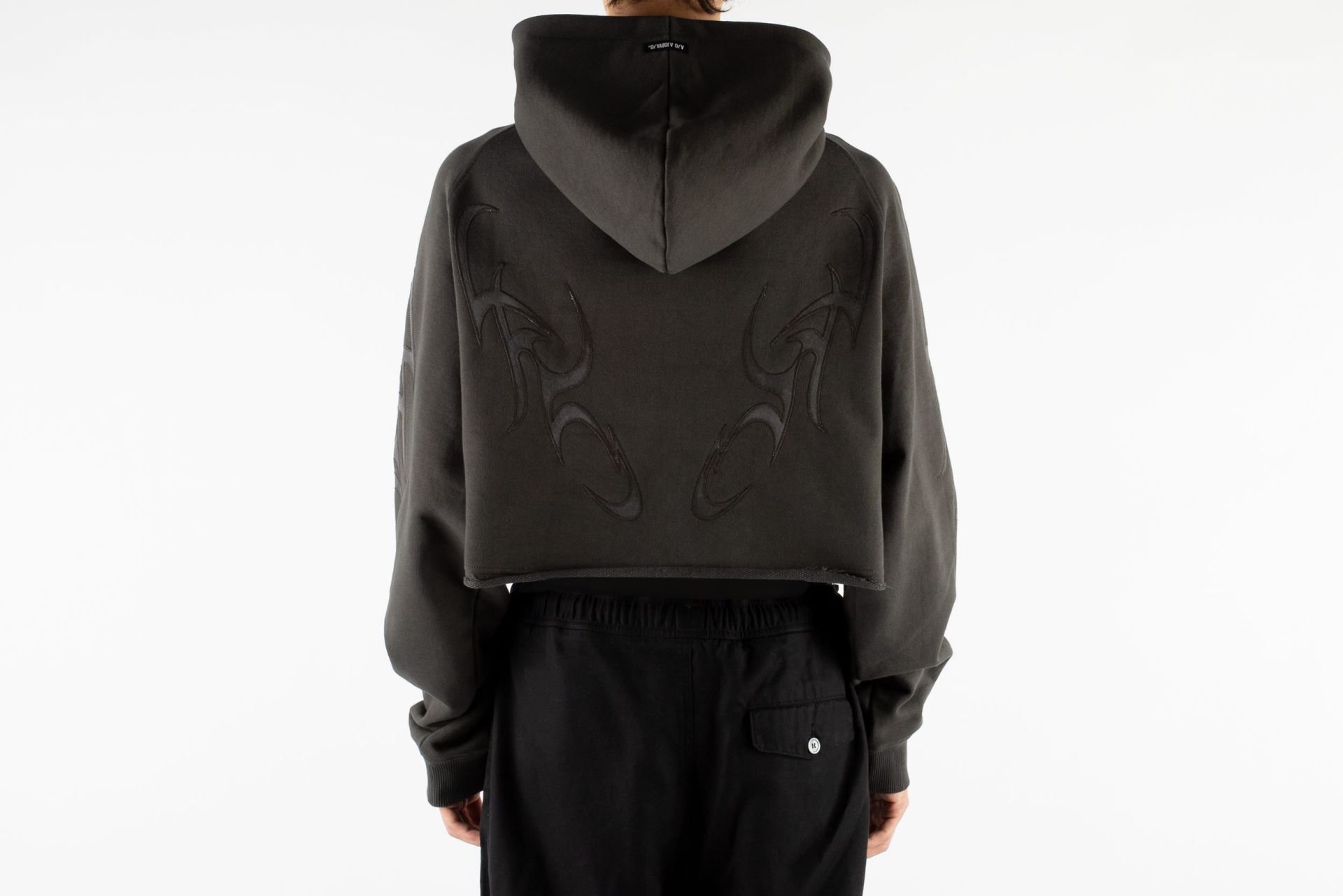 AJOBYAJO Tribal Ajo Applique Cropped Hoodie