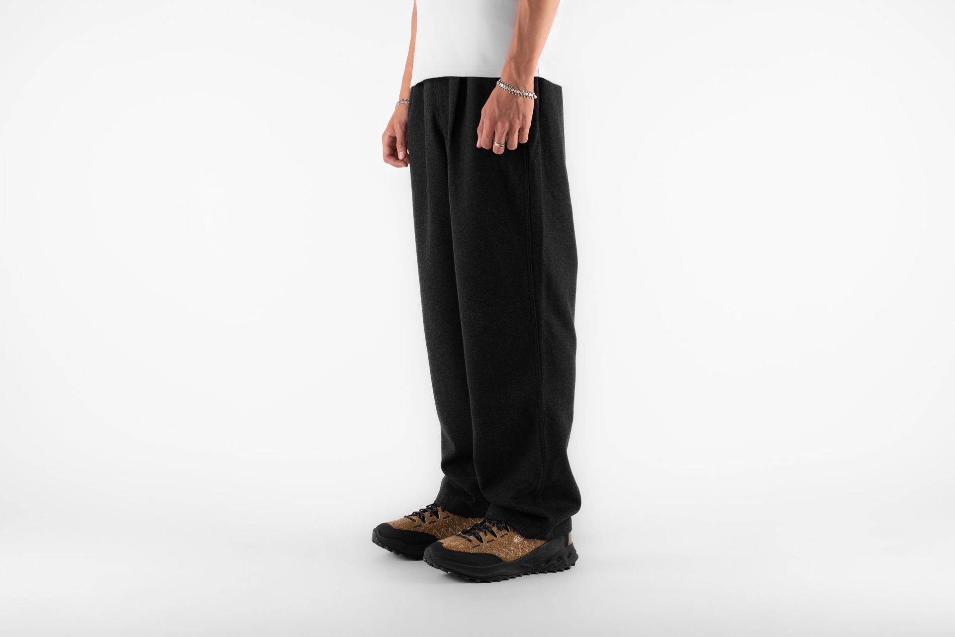 Gramicci Wool Relaxed Pleated  