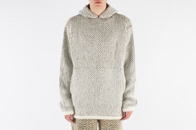 Article by Isa Boulder